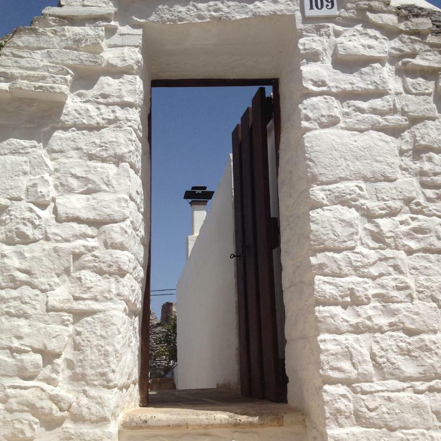 Апартаменты Trulli Aria Di Casa Альберобелло Экстерьер фото